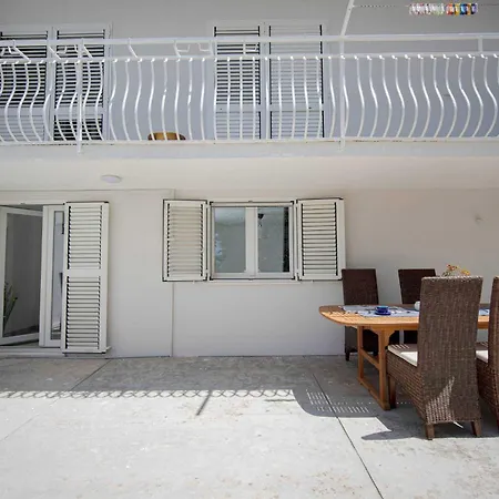 Elegant Tranquil Okrug Gornji Appartement Trogir