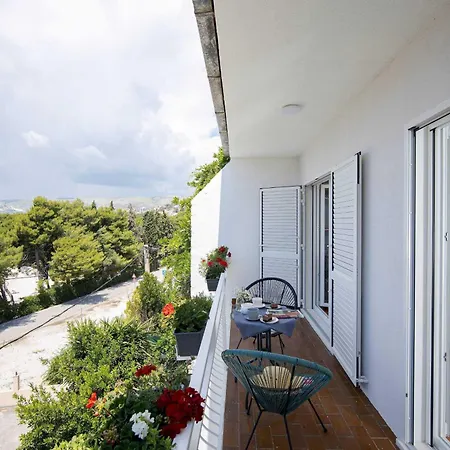 Elegant Tranquil Okrug Gornji Appartement